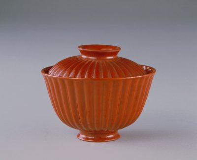 Imitation of vermilion chrysanthemum petal type tureen