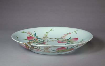 Pastel peach grooves have branches