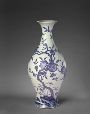 Blue and white peach bat pattern olive type bottle