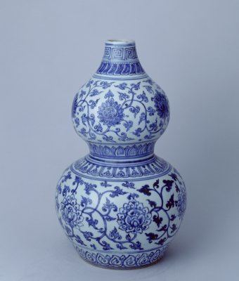Blue branch lotus lines bottle gourds