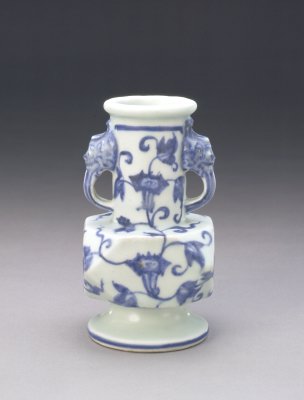 Blue morning glory pattern square appoint angle bottles