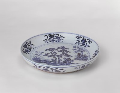 Green garden flower pattern plate