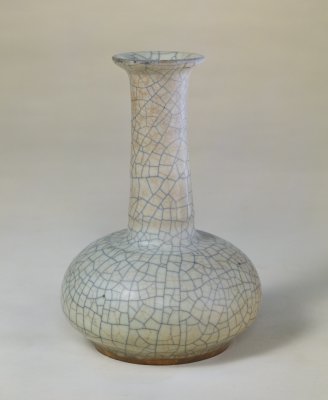 Ge kiln celadon string pattern bottle