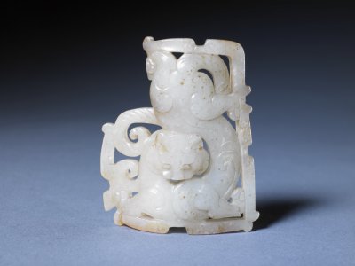 White jade Loudiao Chi Tiger Tattoo sword Bi