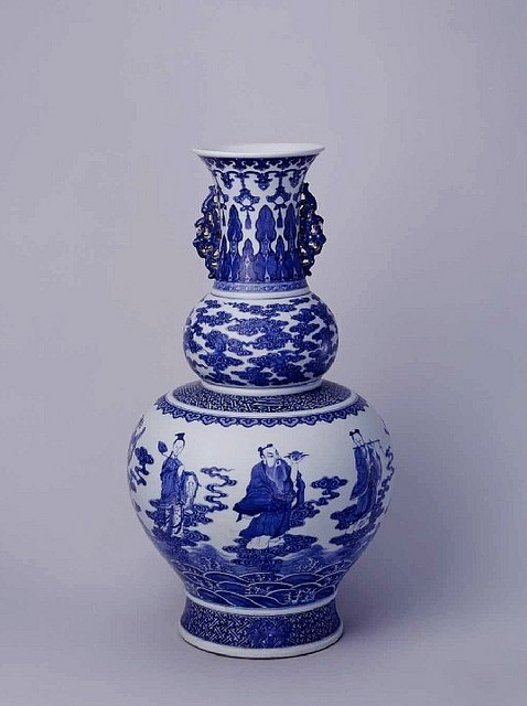 清乾隆-青花八仙过海图葫芦瓶